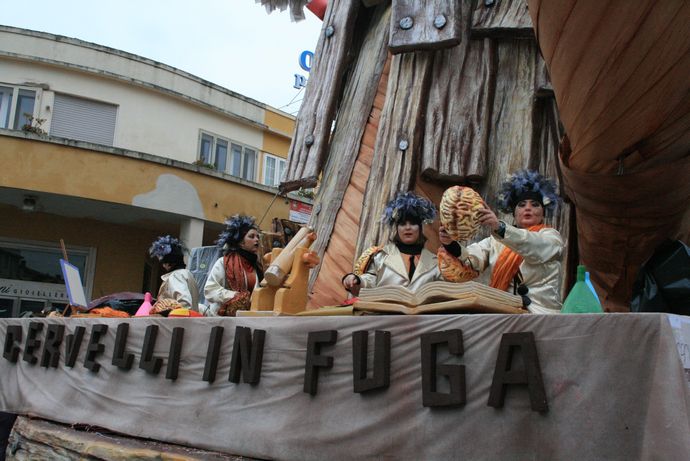 Ingrandisci la foto